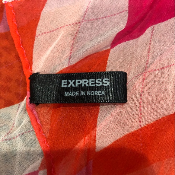 Express Pink Argyle Scarf - Picture 3 of 4
